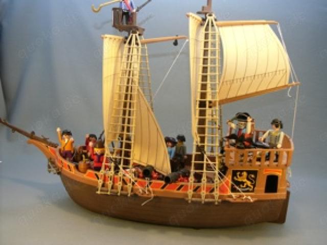 Playmobil Piratenschiff  mit vielen Figuren top - 1